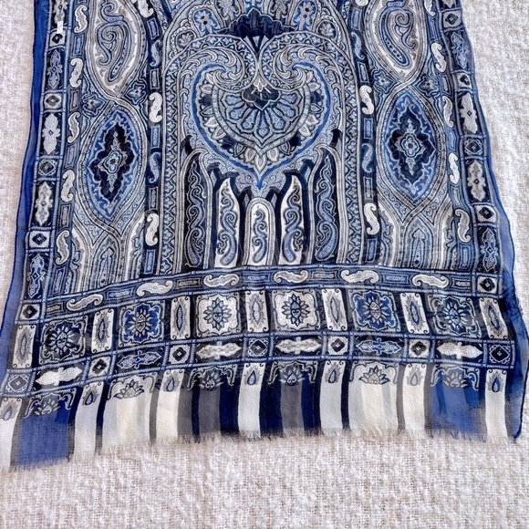 ETRO Blue and White Paisley 100% Silk Scarf - Picture 1 of 17